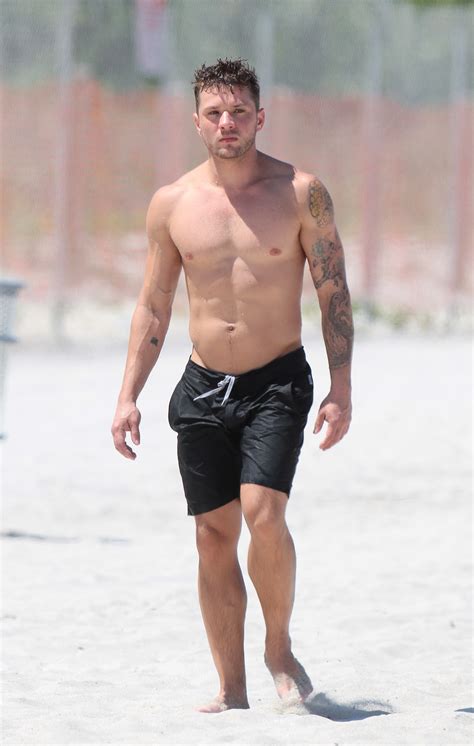 Gay Spy Ryan Phillippe Is Nearly And Looks Like This Shirtless