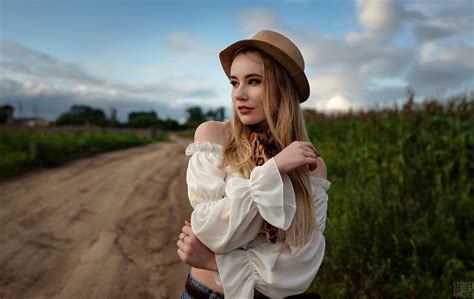 Women Sergei Tomashev Blonde Hat Brown Eyes White Shirt Depth Of Field