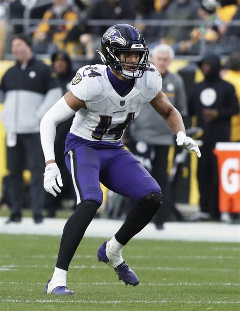 Ravens S Kyle Hamilton Suffers MCL Sprain