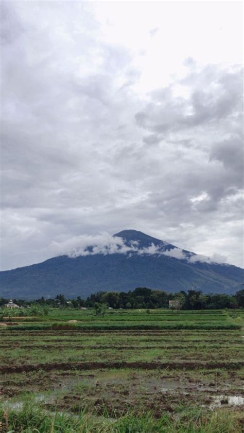 Pin Oleh Ainichikmah Di Alam Yang Indah Alam Yang Indah Gunung