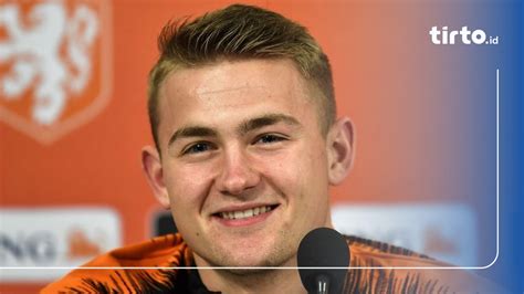 Matthijs De Ligt Raih Penghargaan Golden Boy Award 2018