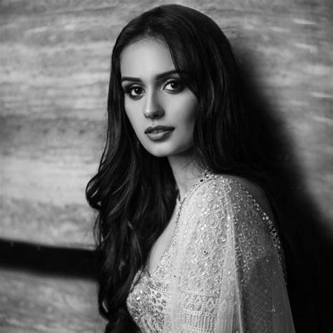 Manushi Chillar Hot Photos TeluguBulletin