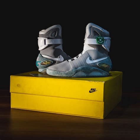 Nike Air Mag Back To The Future” Theatrum Mundi