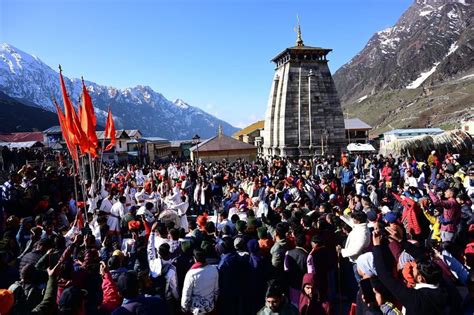 Kedarnath Dham Yatra 2024 बाबा केदारनाथ के कपाट खुले चार धाम यात्रा