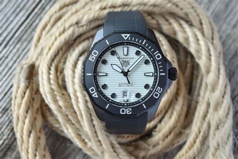 TAG Heuer Aquaracer Professional 300 NIGHT DIVER Hands On Price