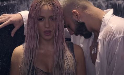 Shakira Es Una Sirena Atrapada Con Manuel Turizo En Copa Vac A