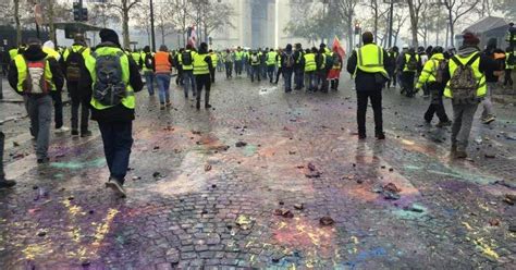 Faits divers Un Gilet jaune roannais a été blessé sur les Champs Elysées