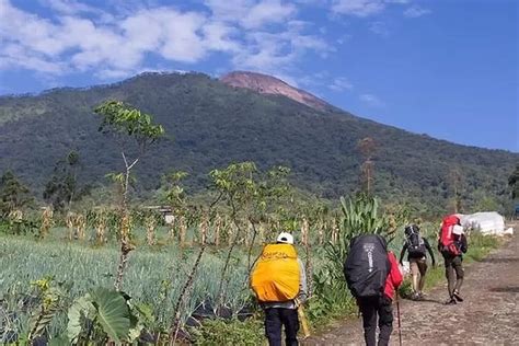 Status Gunung Slamet Naik Jadi Waspada Level Ii Seluruh Jalur