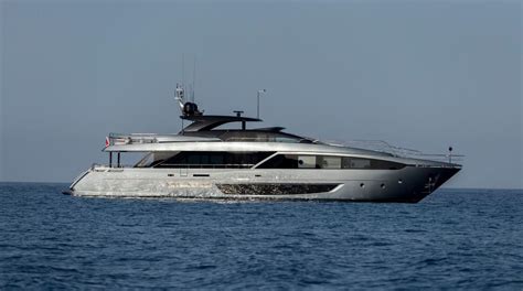 Brand New Luxury Motor Yacht FIGURATI Yacht For Charter BGYB