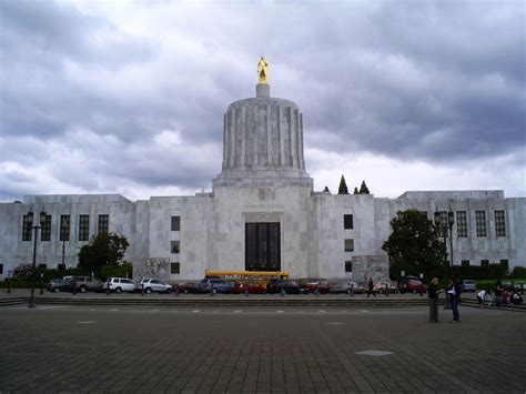 Salem Oregon Capitol Building Oregon Travel Oregon Capitol Building