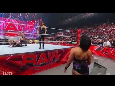 RHEA RIPLEY CONFRONTA RAQUEL RODRIGUEZ WWE RAW 7 DE AGOSTO 2023 EN