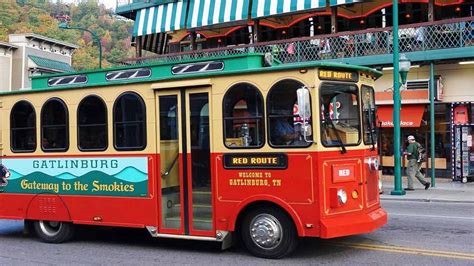 The 3 Best Trolley Routes in Gatlinburg for Seeing the Sights