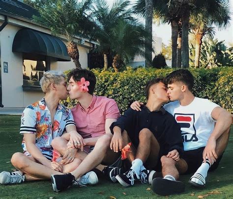 Freakangelik Double Thursday Gay Kiss