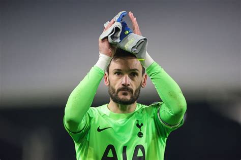 Hugo Lloris doznał poważnej kontuzji Bramkarz Tottenhamu wypadł z gry