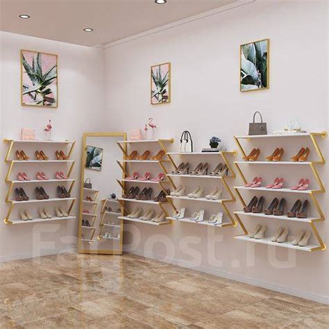 Торговое оборудование для магазина женской одежды, новый, в наличии ...