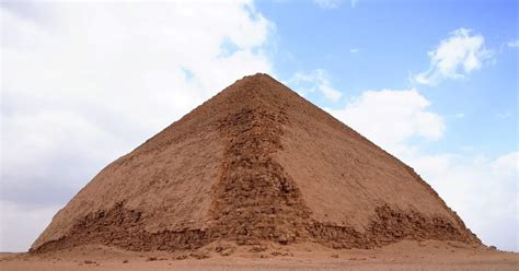 Dahshur Pyramids: Why should people visit Dahshur pyramids?