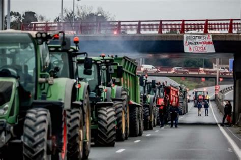 La Col Re Des Agriculteurs Article Access Infos