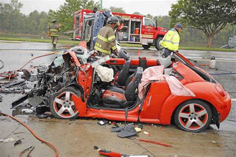 Three Vehicle Crash On Riverside Dr Sends Two To Hospital