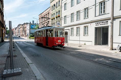 Rozpoczęto prace remontowe na ulicy Piekarskiej w Bytomiu InoBytom