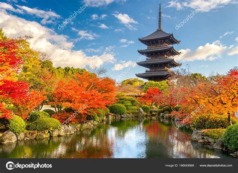 Kyoto Japan Pagoda Stock Editorial Photo © Sepavone 166649968