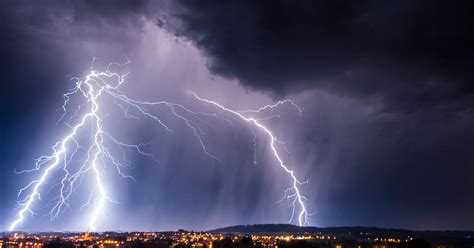 Exact Time Thunderstorms Are Due To Hit The Uk Today As Met Office