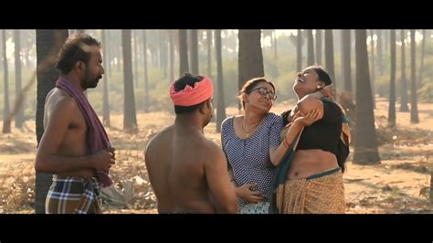 Sajitha Madathil Hot Yummy Sexy Shows Her Huge Deep Big Stoamch Body Tummy Navel Hole Show In