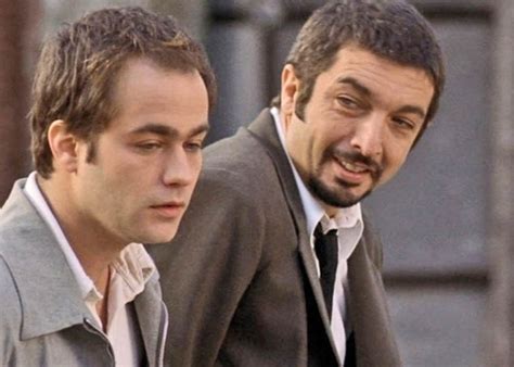 La película Nueve Reinas protagonizada por Ricardo Darín y Gastón