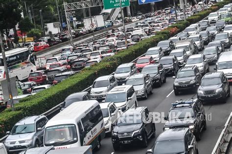 Macet Jelang Libur Panjang Akhir Pekan Republika Online