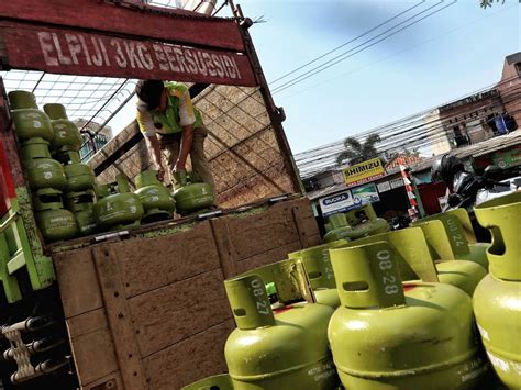 FOTO Pertamina Catat Konsumen Resmi LPG 3 Kg Capai 6 7 Juta Orang