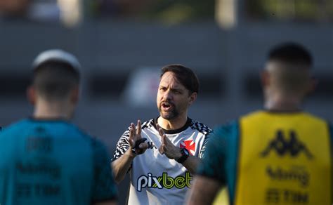 Rec M Contratado Maur Cio Souza Busca Conhecer O Elenco Pra Colocar