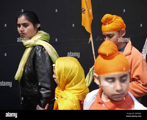 Sikh Society Hi Res Stock Photography And Images Alamy