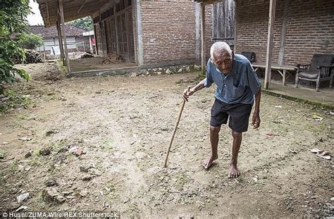 Worlds Oldest Man Mbah Gotho Dies Aged 145 Daily Mail Online