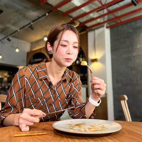 酒井瞳さんのインスタグラム写真 酒井瞳instagram「最後の一口まで美味しくいただきます😋 ️ 今夜の よかばん は 隠れ家