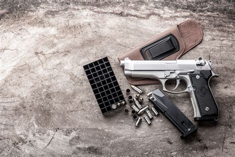 Pistolet 9MM - Top Gun Strzelnica Tarnów - Ładna