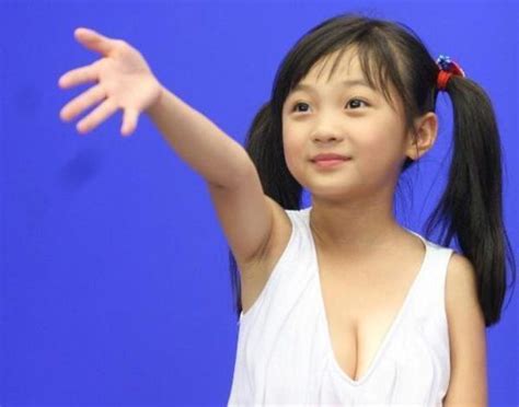 この「巨乳の幼女」の写真が気になったので調べてみた。 ポッカキット