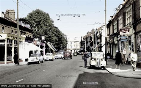 Teddington photos, maps, books, memories - Francis Frith