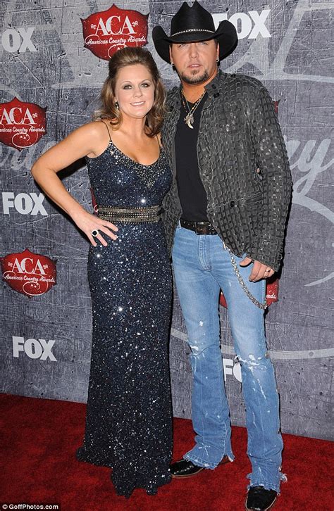 Jason Aldean Divorce County Music Star Caught Kissing American Idol S