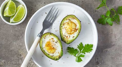 8 Incredibly Filling Avocado Recipes For Weight Loss Femniqe