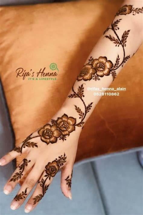 Mehandi On Hands Simple Stylish Heena Modern Henna Designs Latest