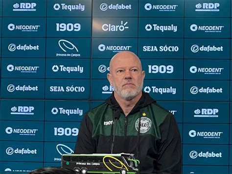 Zago responde se pensa em sair do Coritiba após nova derrota Não