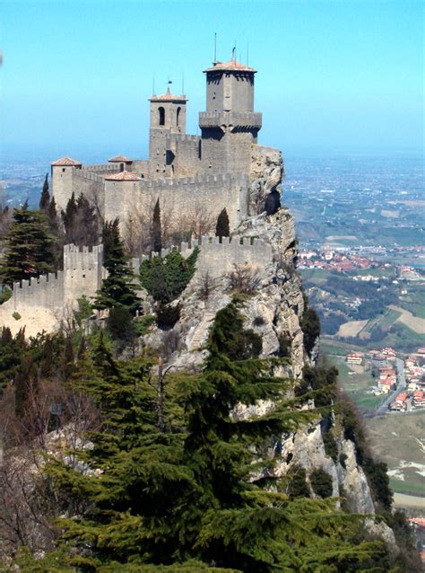 Filesan Marino Castello 2 Wikimedia Commons