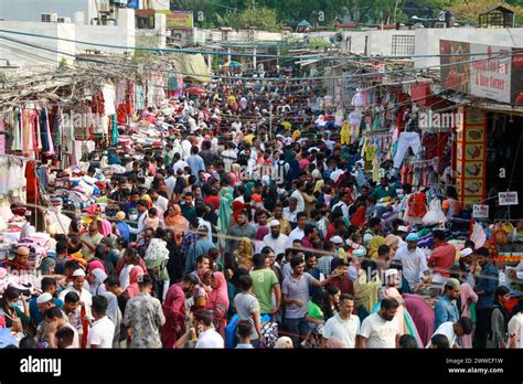 March 22 2024 Dhaka Bangladesh City Dwellers Thronged Into Shopping