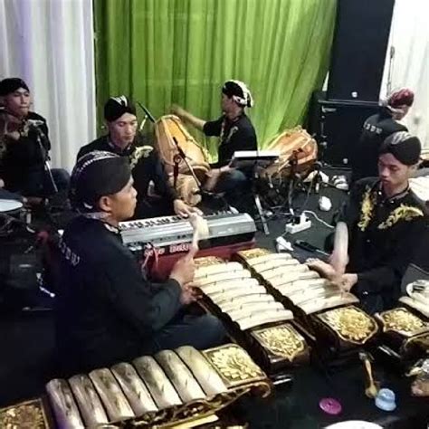 Paket Jasa Seni Musik Campursari Gamelan Sinden Ibu Made