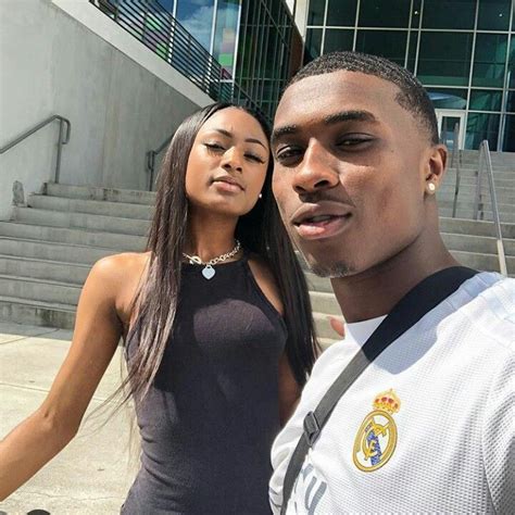 𝑷 𝒊 𝒏 𝒔 𝒍 𝒊 𝒎 𝒆 𝒔𝒛𝒏🧚🏽‍♀️ Black Couples Goals Black Relationship Goals Cute Black Couples