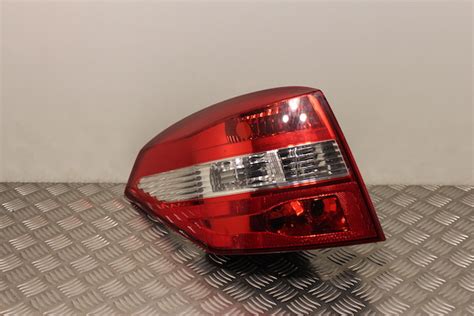 Renault Laguna Tail Light Lamp Passengers Side Rear End Parts