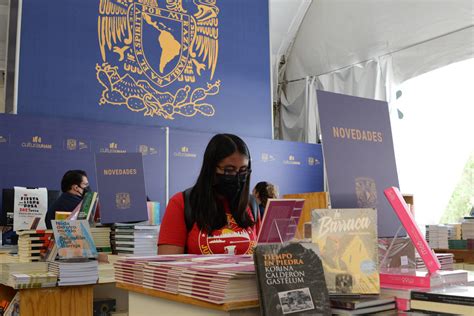 Comenz La Fiesta Del Libro Y La Rosa En La Unam