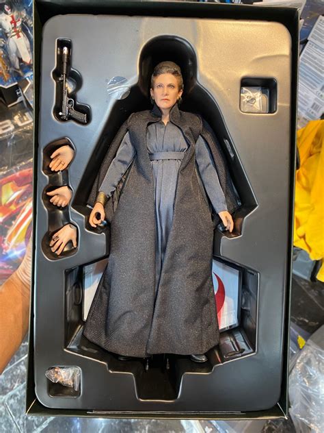 Hot Toys Leia Organa Starwars On Carousell