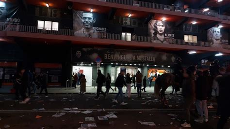 Mestalla Protesta Contra Peter Lim Directo El Valencianismo Vuelve