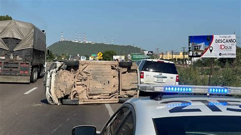 Le Truena Una Llanta Choca Con El Muro Y Vuelca En La M Xico En Los