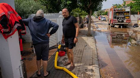 Unwetter in Spanien Ausgehverbot für 10 000 Menschen